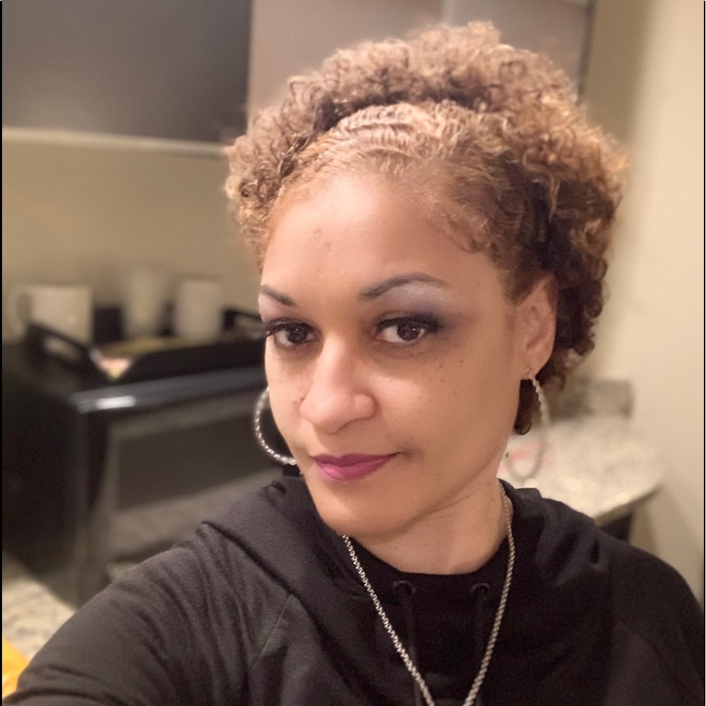 Meet your Posher, Keisha
